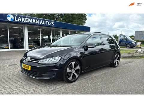 Volkswagen Golf 1.2 TSI Blackline Pano Leder Xenon R-Line Huurkoop Inruil APK Garantie