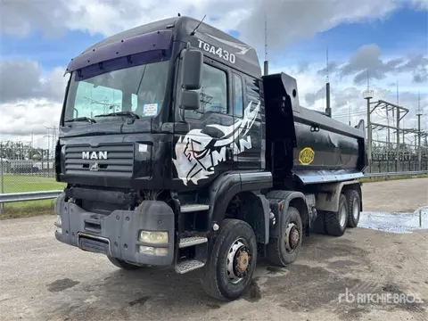 MAN TGA41.430 8x8 Sleeper Tri/A Dump Truck (bj 2006)