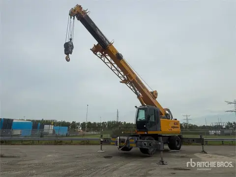 Sennebogen 630 30 t 4x4 All Terrain Crane (bj 2007)