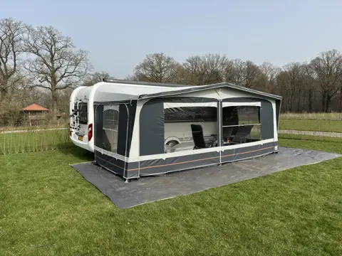 Tentdoek , tentzeil bescherming , gronddoek , 130 gr p/m² - 4.20 mtr breed