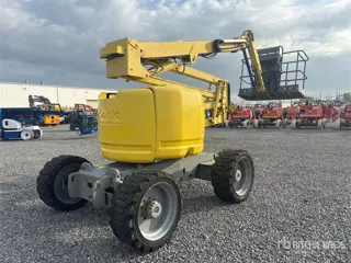 Genie Z-45/25 4WD Diesel Articulating Boom Lift (bj 2004)
