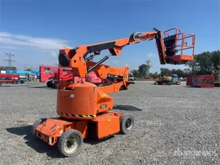 JLG E400AJPN 2WD Electric Articulating Boom Lift (bj 2014)