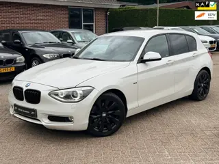 BMW 1-serie 118i Business+ Urban|Nieuwe Ketting + Klepseals|Navigatie|Leder|Automaat|Xenon|Nette sta
