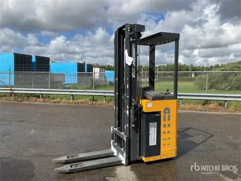 UniCarriers A/160SDTFVHSN570 1500 kg Electric Stacker