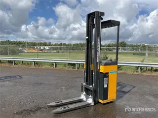 UniCarriers A/160STJN420 1600 kg Electric Stacker