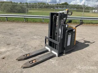 UniCarriers PSP160STHP167 1600 kg Electric Stacker