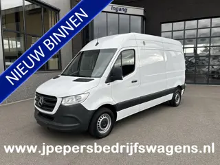 Mercedes-Benz Sprinter 314 CDI L2 H2 MBUX / Trekhaak / Camera / Carplay navigatie / Airco / 270 Grad