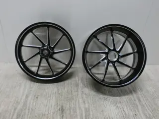 VELGEN SET Ducati Diavel 2011 - 2015