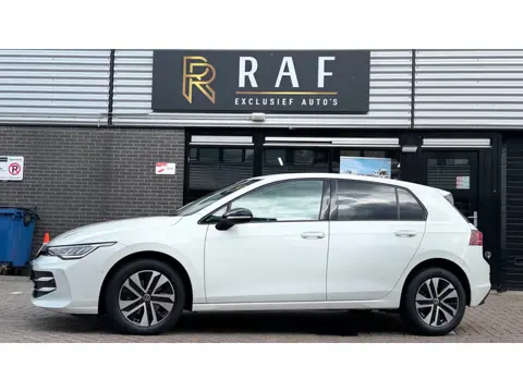 Volkswagen Golf 1.5 eHybrid Life Edition ,Automaat.Stuurverw,Carplay,Cruise Adaptief,Stoelverw.