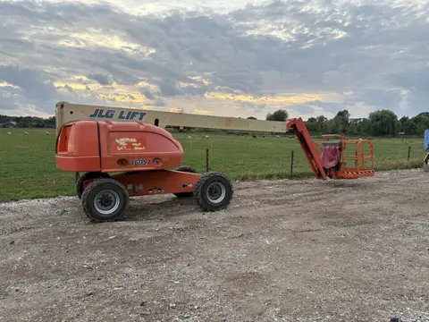 Hoogwerker telescoophoogwerker jlg 460