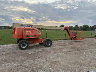 Hoogwerker telescoophoogwerker jlg 460