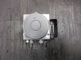 ABS POMP Suzuki GSR 750 2011 - 2016