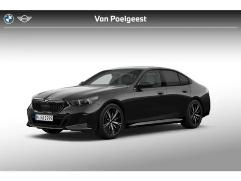 BMW 5 Serie Sedan 520i | M-Sport Pro | Travel Pack | Comfort Pack | Stoelventilatie | Panoramadak | 