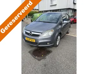 Opel Zafira 2.2 Temptation AUTOMAAT Airco,Navi,7 persoons.Prijs is zo mee,Nieuwe Apk is bespreekbaar