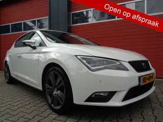 SEAT Leon 1.0 EcoTSI Style Connect,Camera,18 Inch LMV,Mooie auto!