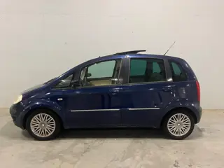 Lancia Musa 1.4-16V Platino Pano Navi Camera Clima Cruise Control PDC