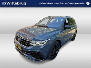 Volkswagen Tiguan 1.5 TSI R-Line Business+ / AUTOMAAT/ PANO/ TREKHAAK/ LEER/ ACC/ STUUR+STOELVERWARM