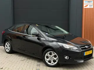 Ford Focus 1.6 EcoBoost Titanium|Dealer Onderhouden|Trekhaak|Stoelverwarming|Climate Control|Cruise 