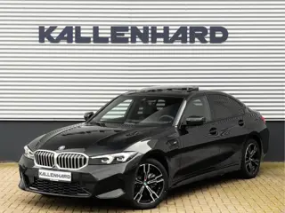 BMW 3-serie 330e M-Sport - LCI 2 - Schuifdak - Trekhaak - Widescreen - Hifi - Camera