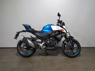CFMOTO 450 NK (bj 2024)