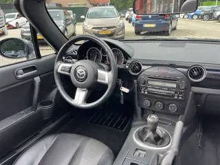 Foto 19 van Mazda MX-5 1.8 Touring Orig. Nederlands / Dealer Onderhouden