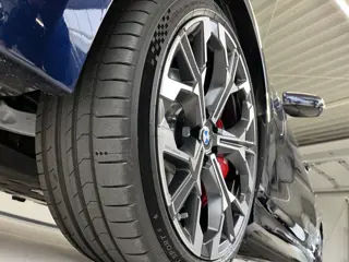 BMW 3-serie 330e M-Sport Pro | 19" | Trekhaak | Schuifdak | Harman Kardon | Innovation | Comfort Pac