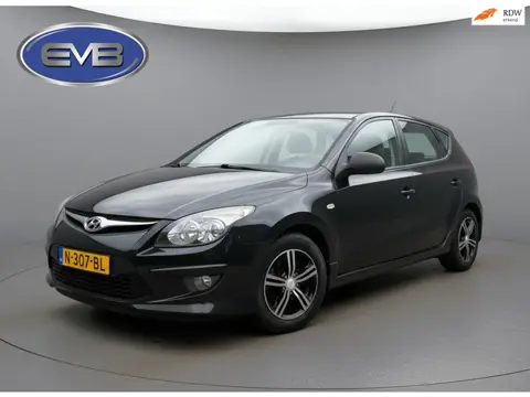 Hyundai I30 1.4i i-Drive Sport, airco, lichtmetalen velgen, keurig nette staat