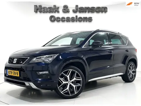 Seat ATECA 1.5 TSI FR Business Intense Black Achteruitrij camera Lane Assist Climate control