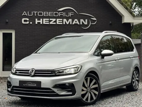 Volkswagen Touran 1.2 TSI Highline R-Line 7 Persoons 1e eigenaar DealerOH Nieuwstaat FULL LED