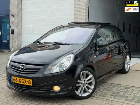 Opel Corsa 1.4-16V/ OPC pakket/ 3drs/ nap/ goed onderhouden/ 1jaar apk/ airco/ pano/ volle opties.