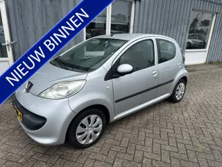 Peugeot 107 1.0-12V XS Urban Move (bj 2008)