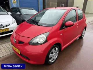 Toyota Aygo 1.0-12V + met 92.172km NAP - Dealer onderhouden Auto heeft 1.000km geleden nog onderhoud