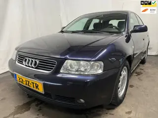 Audi A3 1.6 Attraction SCHADEAUTO!!