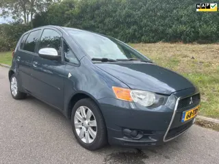 Mitsubishi Colt 1.3 Edition Two - koude airco - Lichtmetalen velgen - Trekhaak - Geblindeerde ramen