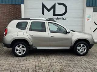 Foto 13 van Dacia Duster 1.6 Aniversare 2wd -Cruise-Trekhaak-Leder-Navi
