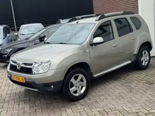 Foto 15 van Dacia Duster 1.6 Aniversare 2wd -Cruise-Trekhaak-Leder-Navi