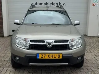 Foto 16 van Dacia Duster 1.6 Aniversare 2wd -Cruise-Trekhaak-Leder-Navi