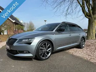 Škoda Superb Combi 2.0 TSI 4x4 Sportline 272pk Standkachel