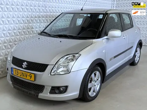 Suzuki Swift 1.3 Bandit mét beschadigingen / schade! 123.000km (2009)