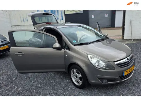 Opel Corsa 1.4-16V '111' Edition AIRCO