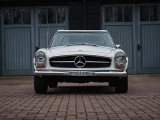 Foto 16 van MERCEDES-BENZ SL 250 pagode