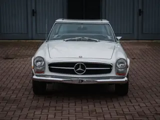 Foto 17 van MERCEDES-BENZ SL 250 pagode