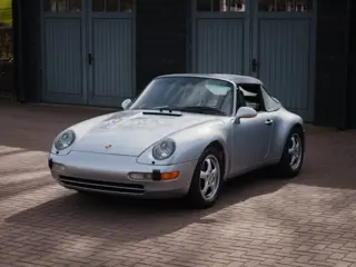 Foto 13 van PORSCHE 993 Carrera 4 - 3.6 Cabrio - Polar Silver Metallic - Tiptronic