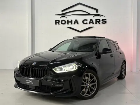 BMW 1-serie 118i High Executive*Pano*HUD*Sfeer*AppleCarplay*