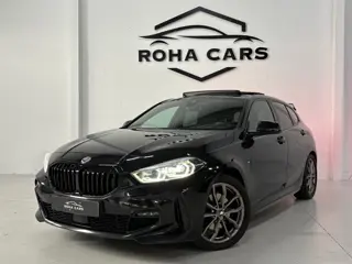 BMW 1-serie 118i High Executive*Pano*HUD*Sfeer*AppleCarplay*
