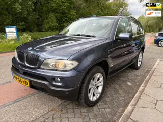 BMW X5 3.0i Lifestyle Edition + TREKHAAK!