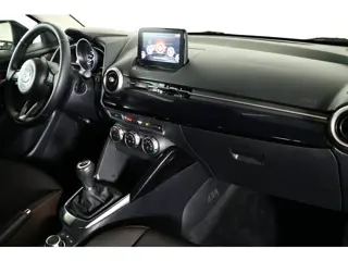 Foto 17 van Mazda 2 1.5 Skyactiv-G Comfort / CarPlay / Clima / Cruisecontrol / Camera