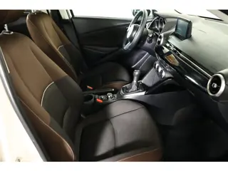 Foto 12 van Mazda 2 1.5 Skyactiv-G Comfort / CarPlay / Clima / Cruisecontrol / Camera