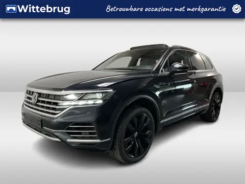 Volkswagen Touareg 3.0 TSi eHybrid 4MOTION Elegance / AUTOMAAT/ 381PK/ PANO/ TREKHAAK/ LEER/ LUCHTVE