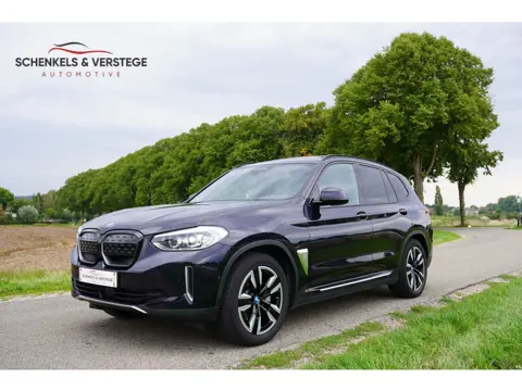 BMW iX3 Executive 80 kWh / SOH 92.3 / Pano / Trekhaak / Co Pilot /